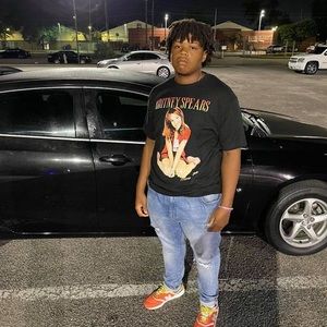 Meet your Posher, Gregory